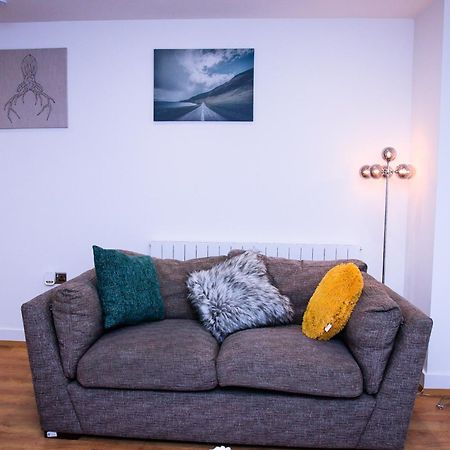 Fezza Luxury Apartment 런던 외부 사진