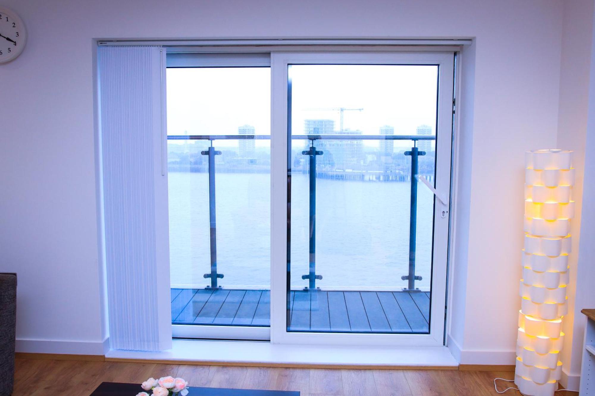 Fezza Luxury Apartment 런던 외부 사진